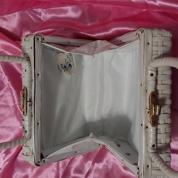 Great Gift!! Vintage mommy and me purse set - Picture 10 of 10